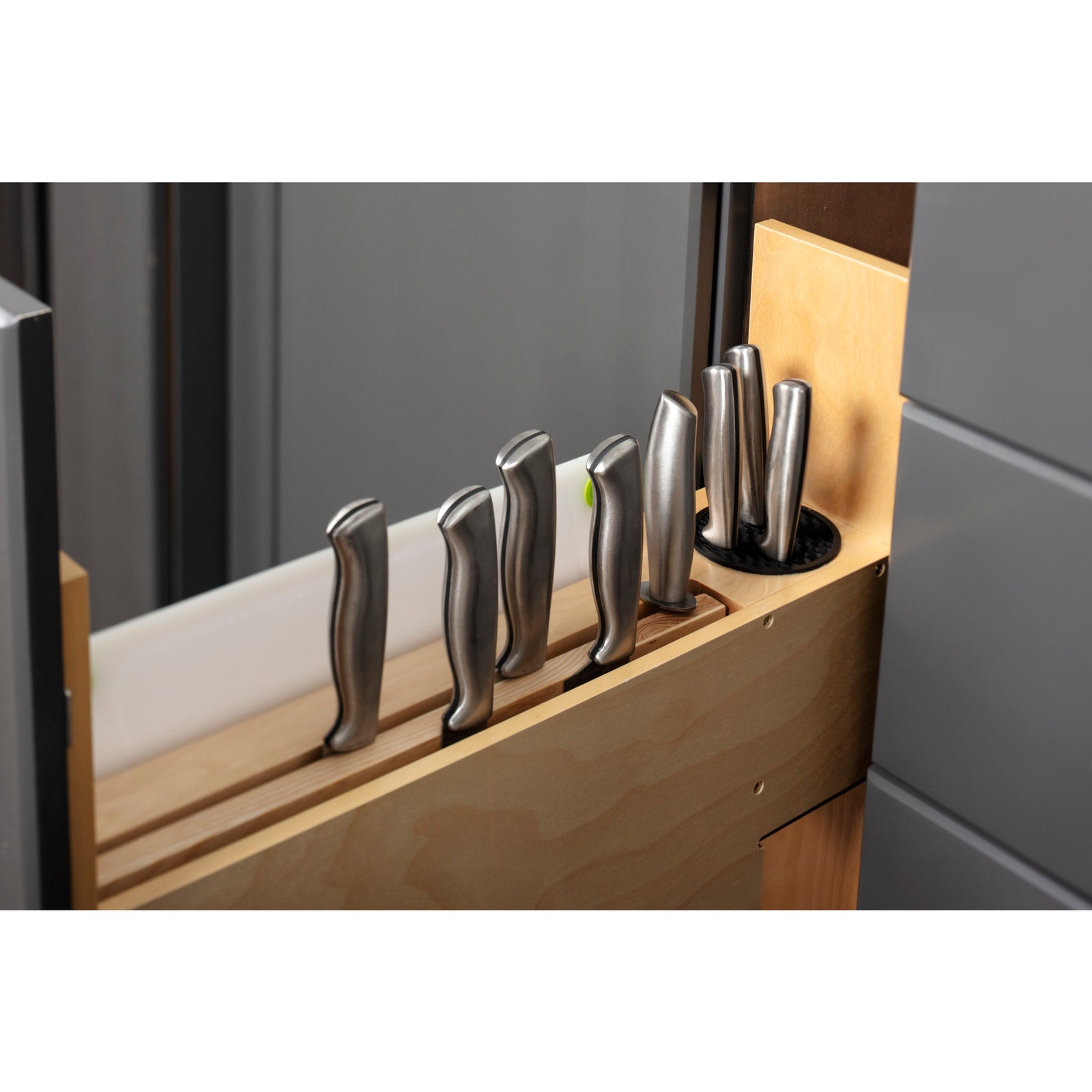 5" "No Wiggle" Magnetic Knife Organizer Soft-close Pullout